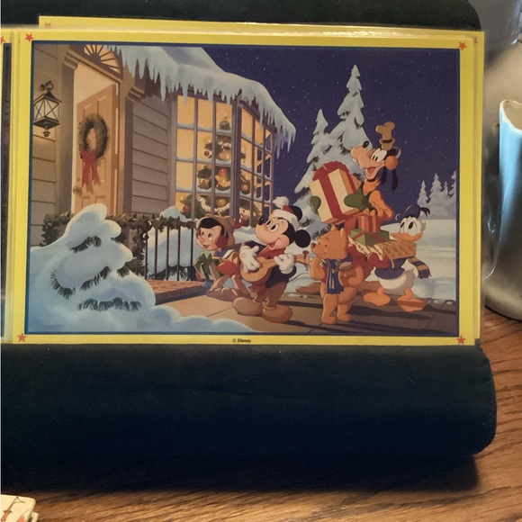 DONATED.XXX. App. 15 cards Disney cards laminated - Picture 2 of 3